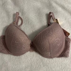 New beautiful sexy extreme Push up 34B Juice Couture in Mauvelous color lace.